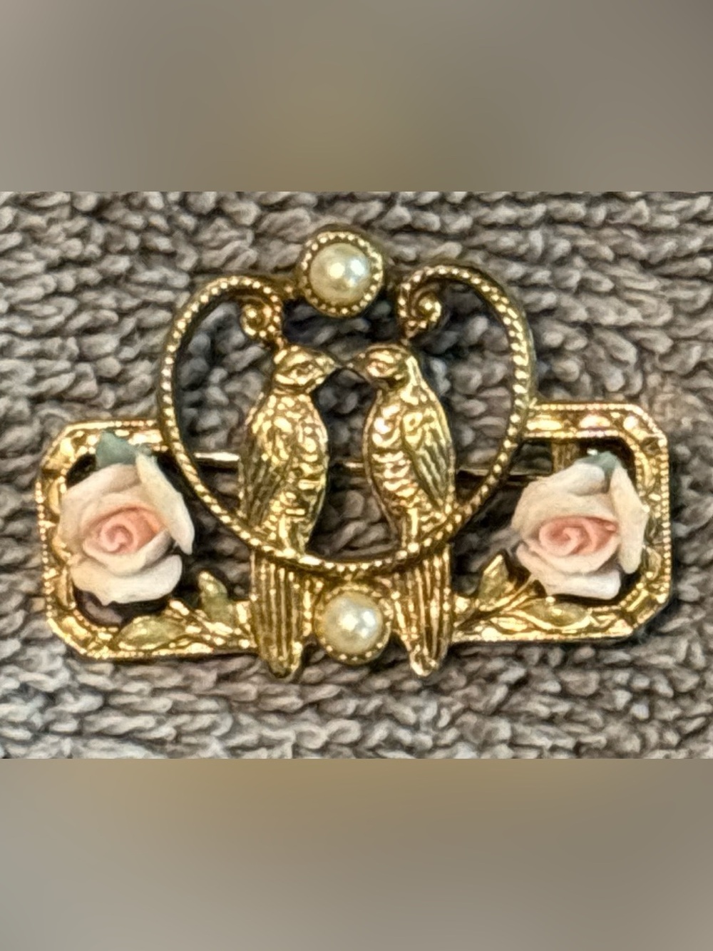 1928 Jewelry Company Vintage Gold-tone Love Birds Brooch - Picture 2 of 4
